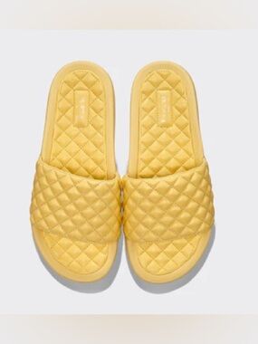 New in Box Women’s APL Lusso Slides